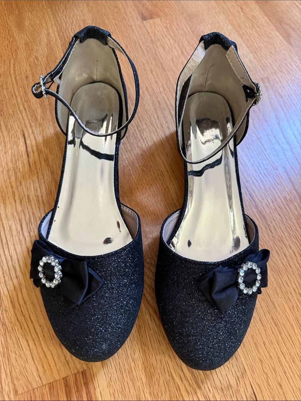 Badgley Mischka girls heels with ankle strap